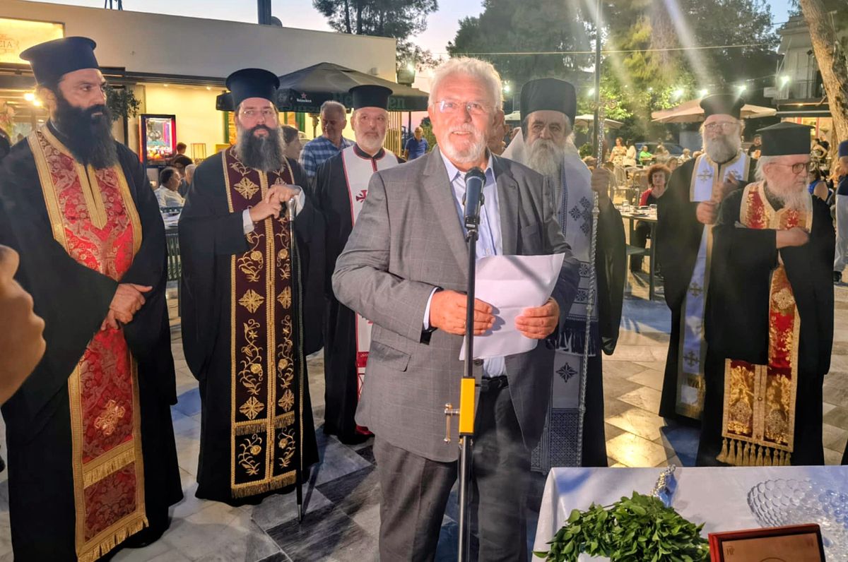 εγκαίνια της ανακαινισμένης πλατείας Ανεμομύλου