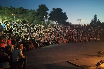 Το 35ο Φεστιβάλ Αρχαίας Ήλιδας υποδέχθηκε τον «Θάνατο του Εμποράκου» με τον Βλαδίμηρο Κυριακίδη