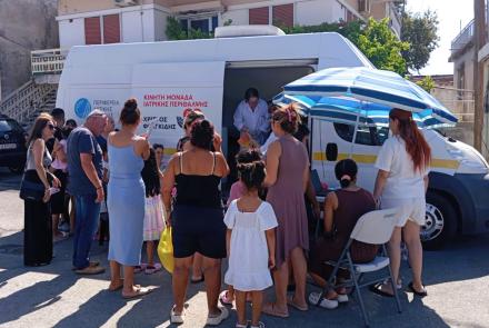 36 παιδιά Ρομά εμβολιάστηκαν στη συνοικία Παπακαυκά, μέσω του προγράμματος “Υγεία για Όλους”