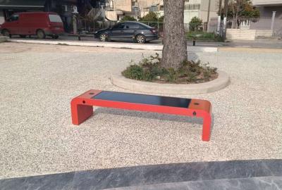 «έξυπνα» ηλιακά παγκάκια