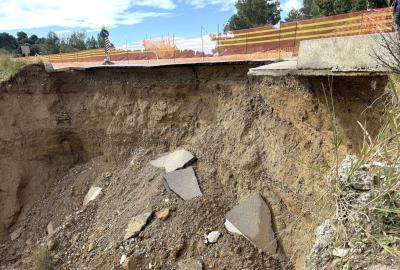 Κατάρρευση δρόμου προς ΜΕΑ Τριανταφυλλιάς